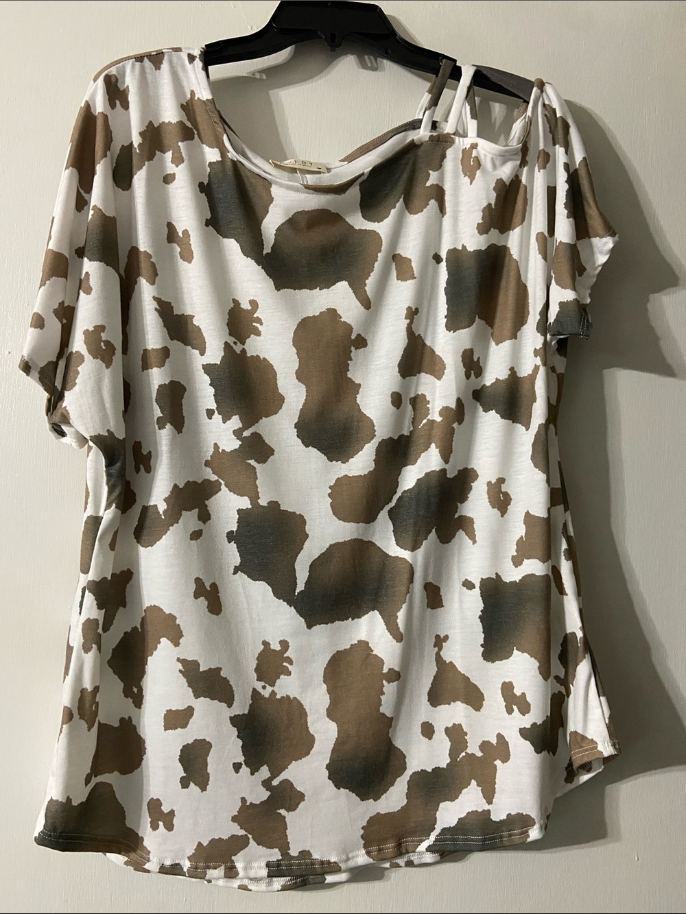 Avery White and Brown Animal Print Short Sleeve Tee